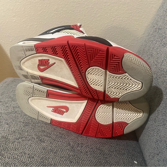 Air Jordan 4 retro 8.5 - Picture 6 of 14